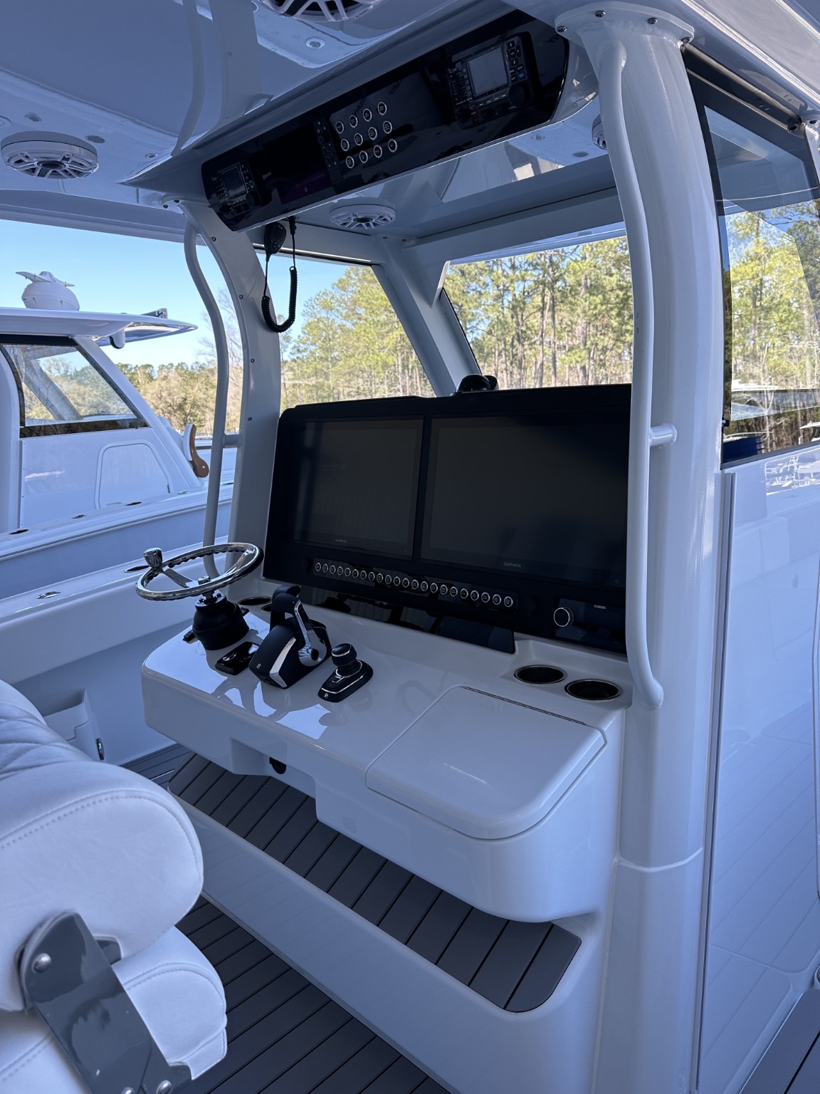 2025 Freeman 43 boat for sale at TMD Marine — photo 4