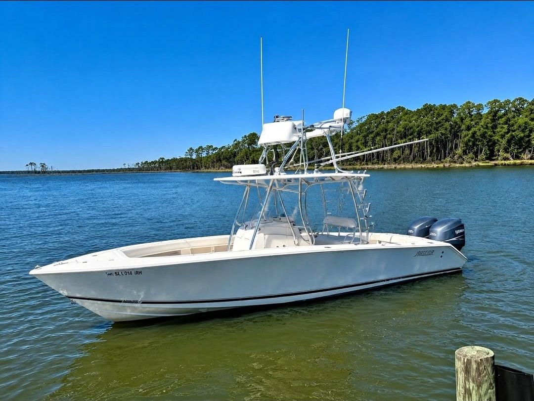2011 Jupiter 29 Center Console 29-foot boat for sale at TMD Marine in Elberta, AL
