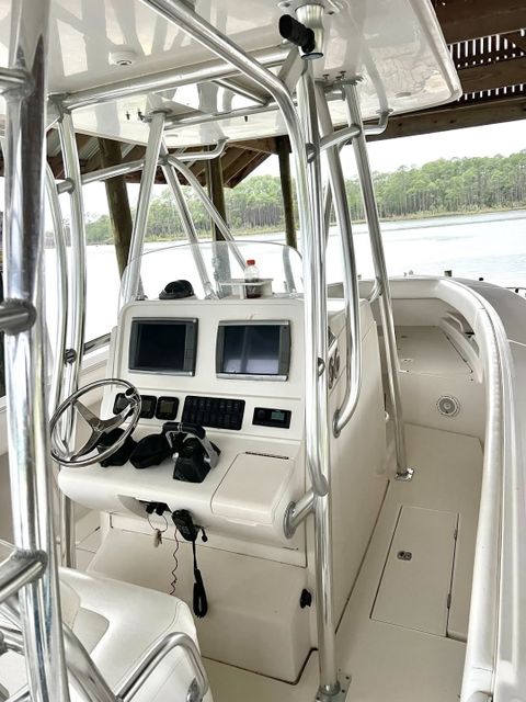2011 Jupiter 29 Center Console 29-foot boat for sale at TMD Marine in Elberta, AL — photo 6