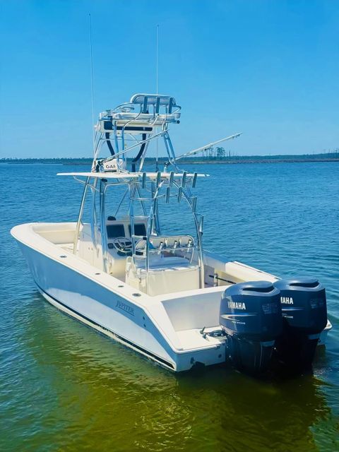 2011 Jupiter 29 Center Console 29-foot boat for sale at TMD Marine in Elberta, AL — photo 2