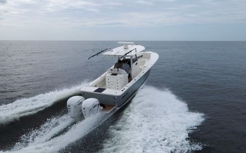 2021 Regulator 31 31-foot boat for sale at TMD Marine in Orange Beach, AL — photo 3