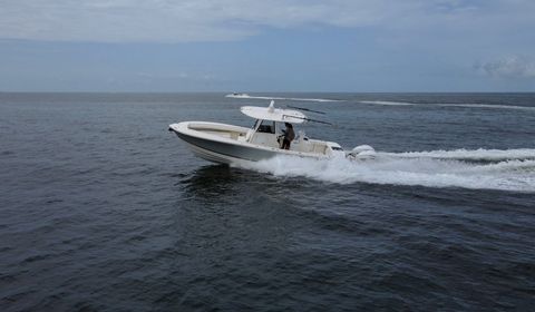 2021 Regulator 31 31-foot boat for sale at TMD Marine in Orange Beach, AL — photo 6