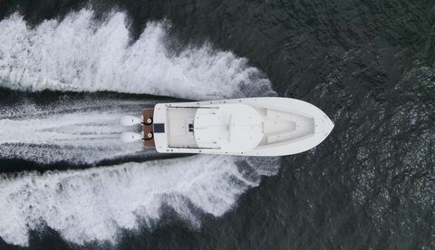 2021 Regulator 31 31-foot boat for sale at TMD Marine in Orange Beach, AL — photo 7